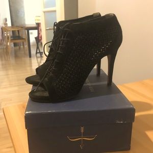 Designer leather lace up heels with box